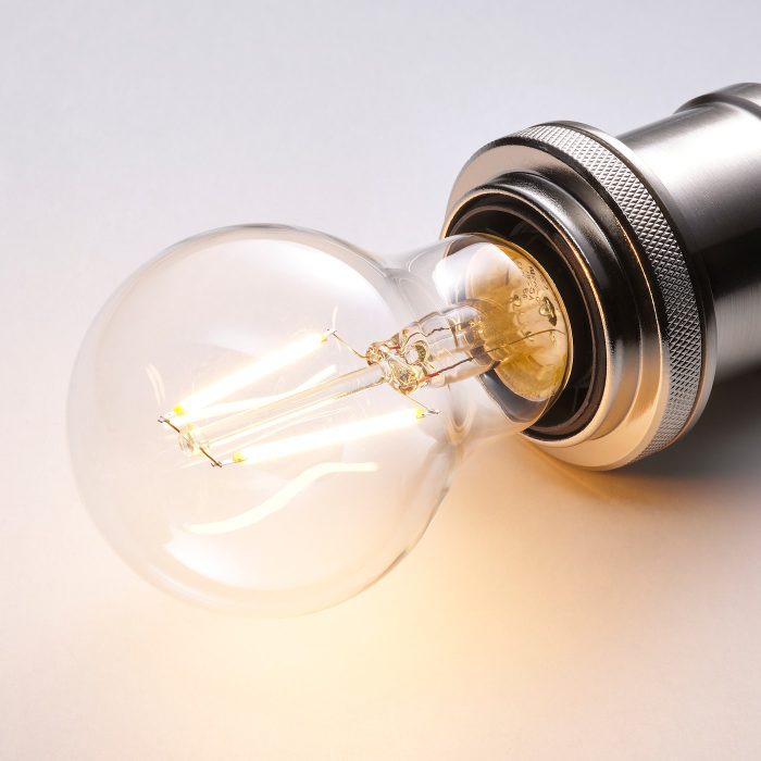 lunnom led bulb e27 150 lumen globe clear 1091503 pe862407 s5 - لامپ ایکیا مدل LUNNOM کد 905.393.45