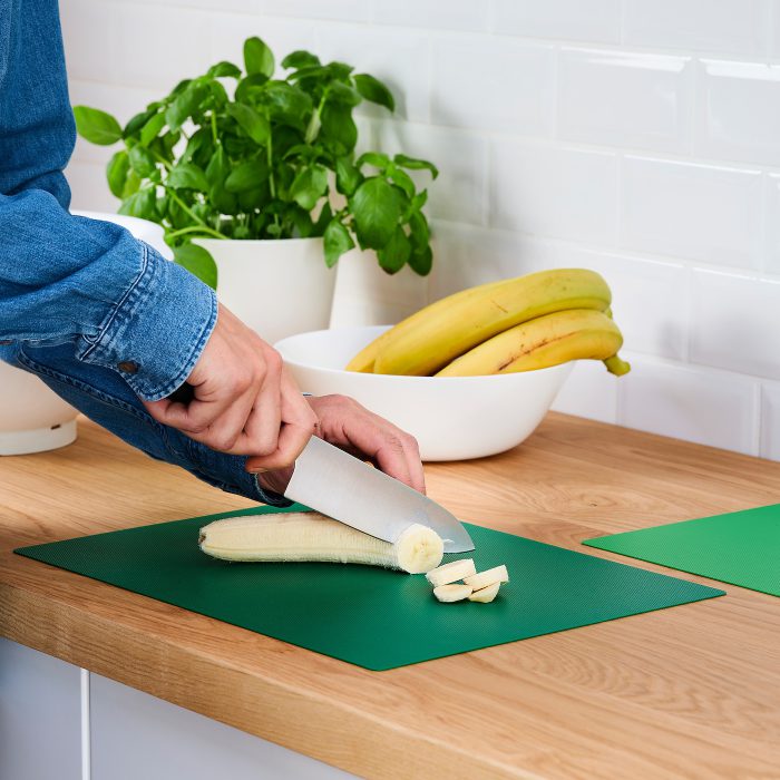 finfoerdela bendable chopping board green bright green 1173131 pe893817 s5 - تخته برش ایکیا مدل FINFÖRDELA کد 405.596.80